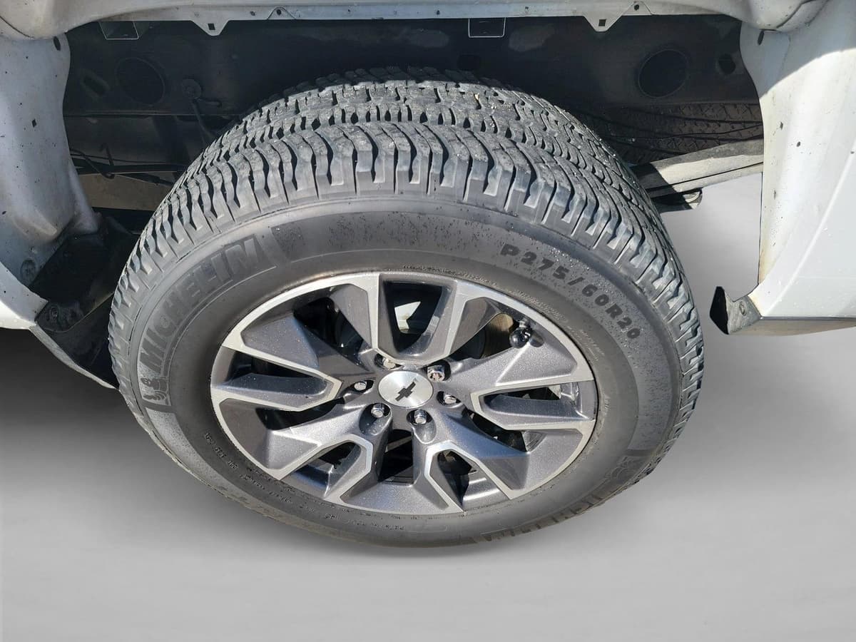 2017 Chevrolet Silverado 1500 - Image 11