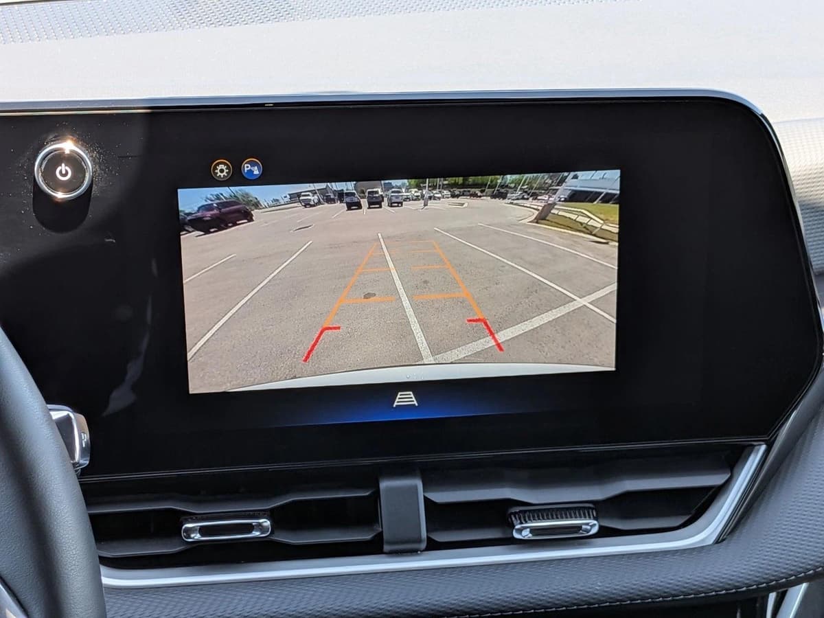 2025 Chevrolet Equinox - Image 8