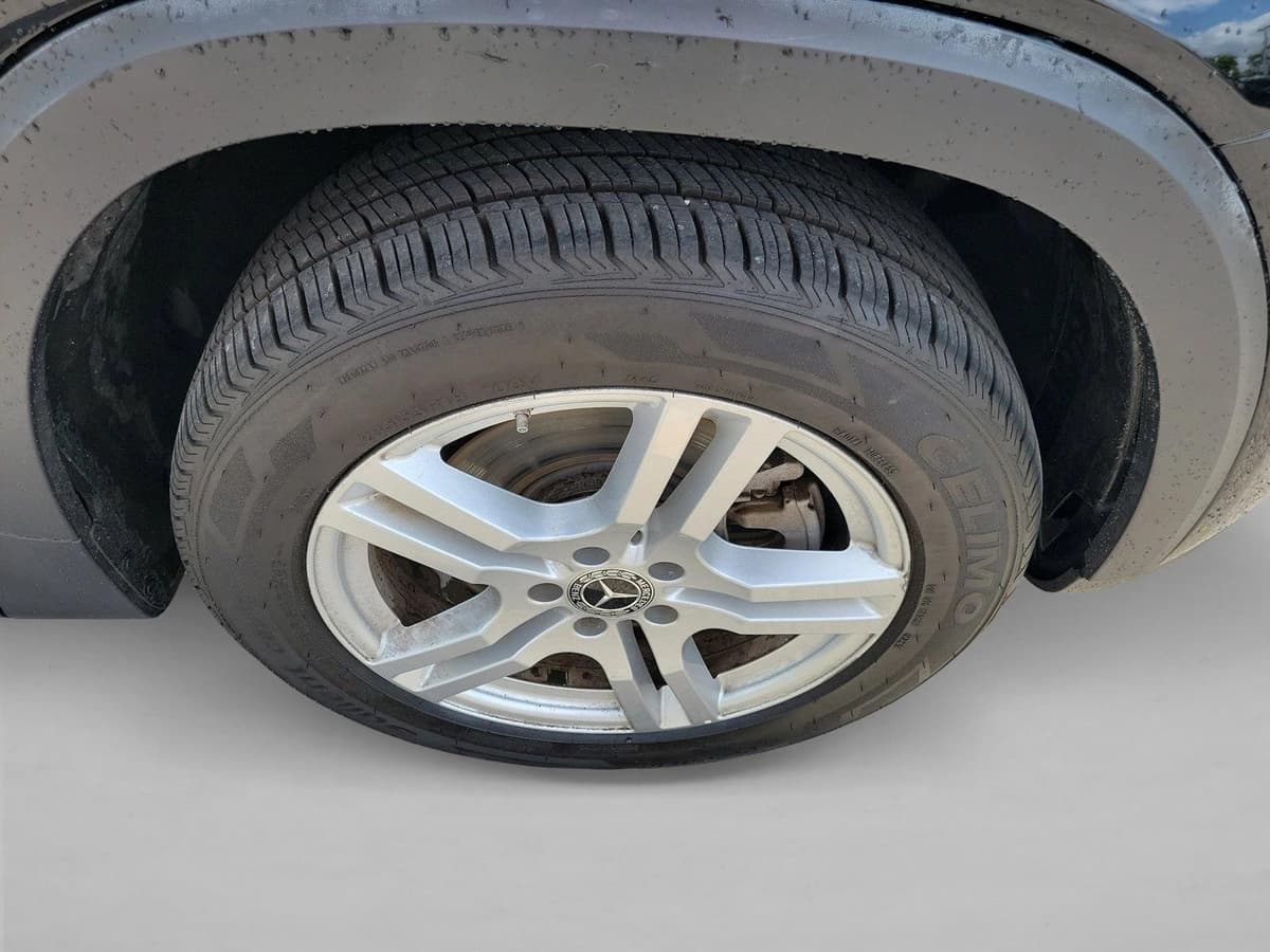 2023 Mercedes-Benz GLB 250 - Image 9