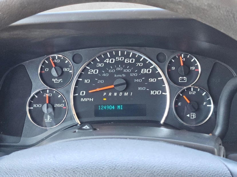 2015 Chevrolet Express 2500 - Image 11