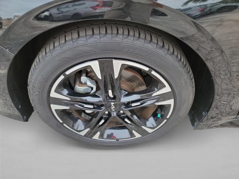 2023 Kia K5 - Image 9