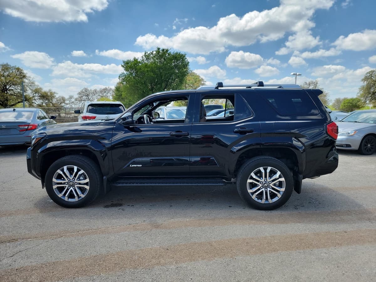 2025 Toyota 4Runner - Image 8