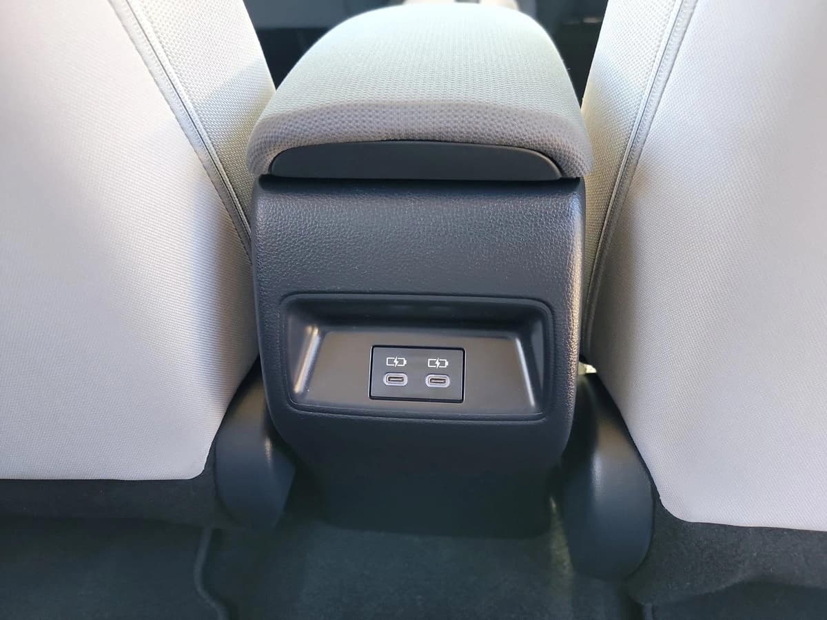 2025 Toyota Corolla - Image 16