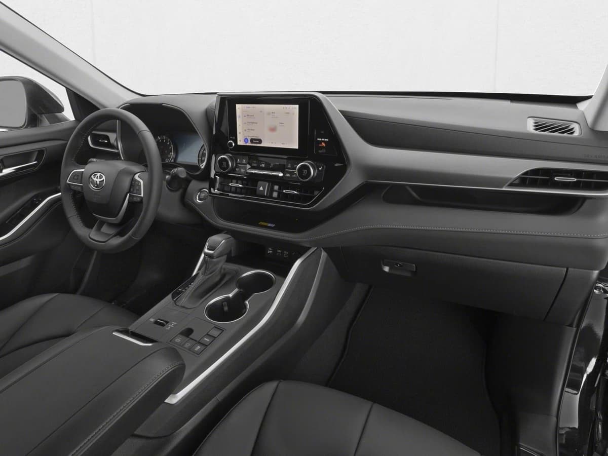 2026 Toyota Highlander - Image 11