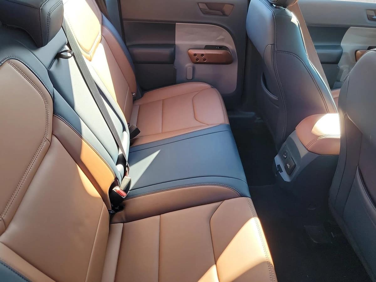 2024 Ford Maverick - Image 16