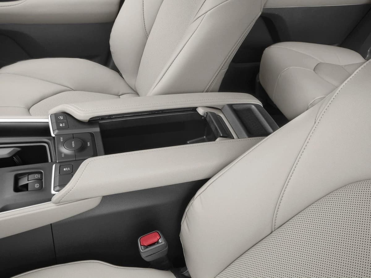 2026 Toyota Grand Highlander Hybrid - Image 10