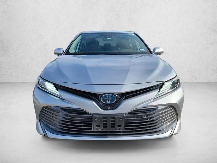 2020 Toyota Camry Hybrid - Image 2