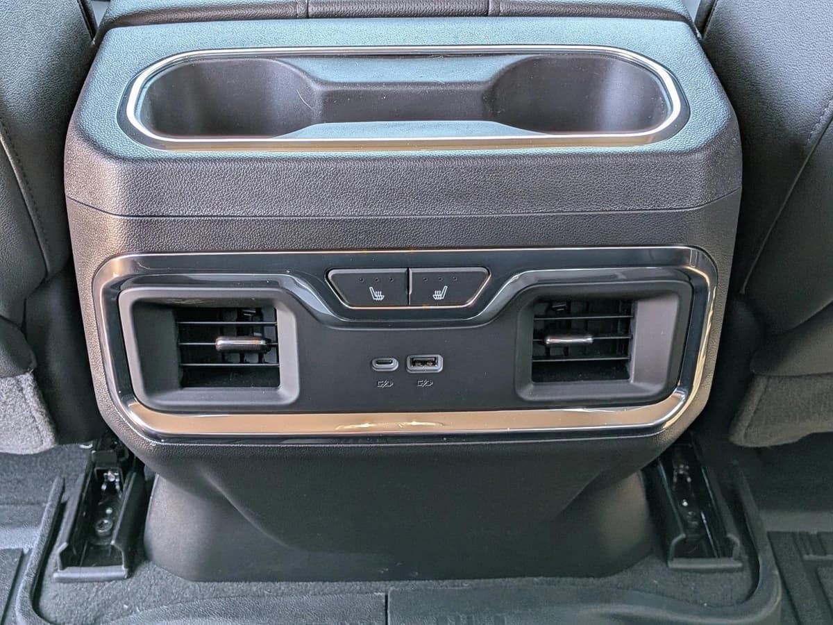 2026 GMC Sierra 1500 - Image 18