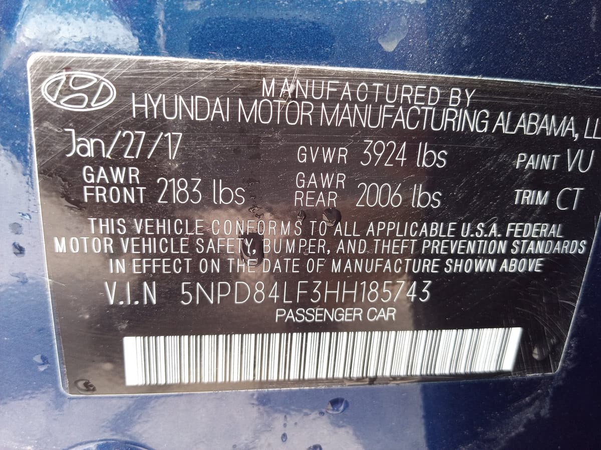 2017 Hyundai Elantra - Image 23