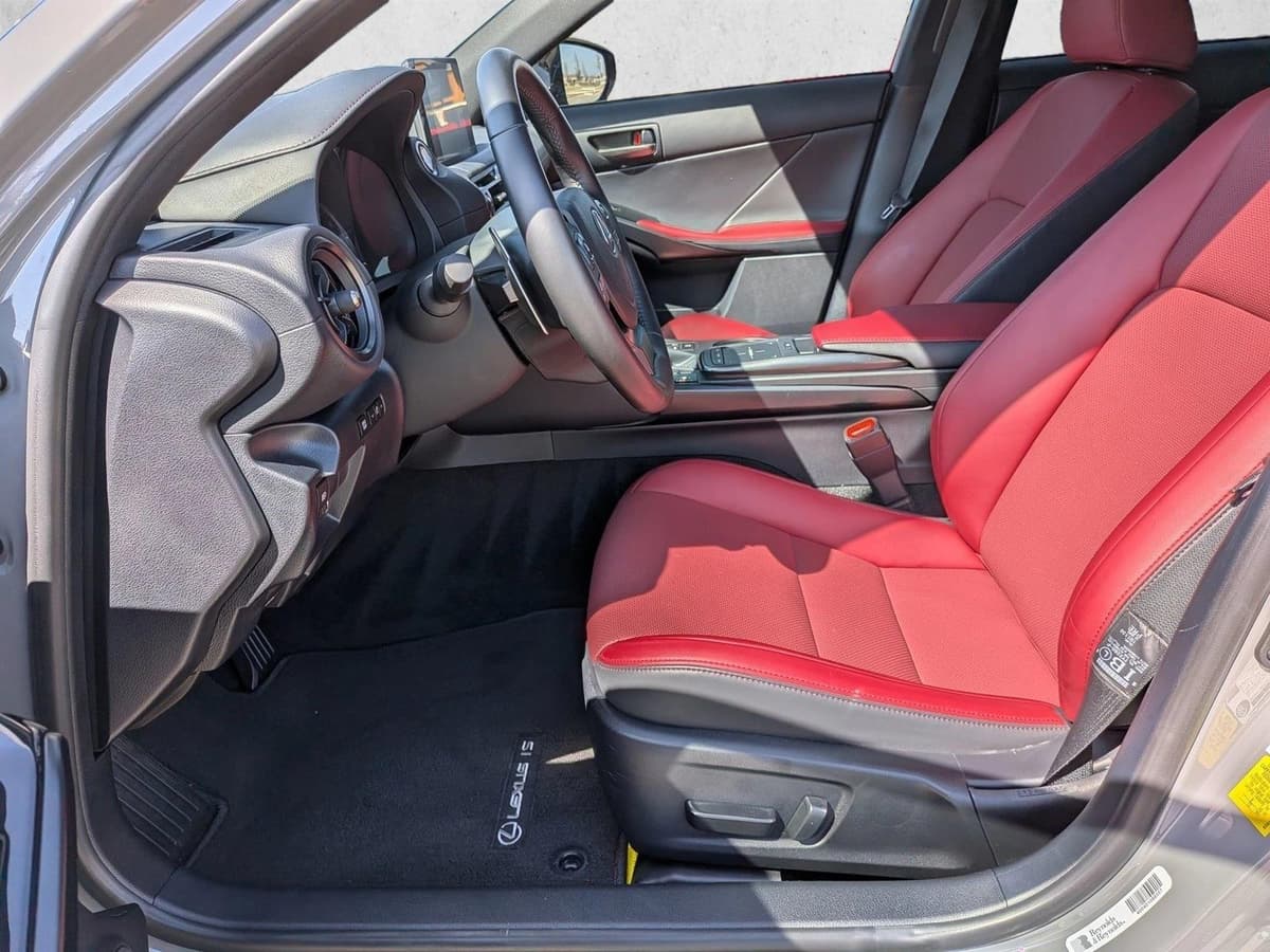 2024 LEXUS IS 350 - Image 17