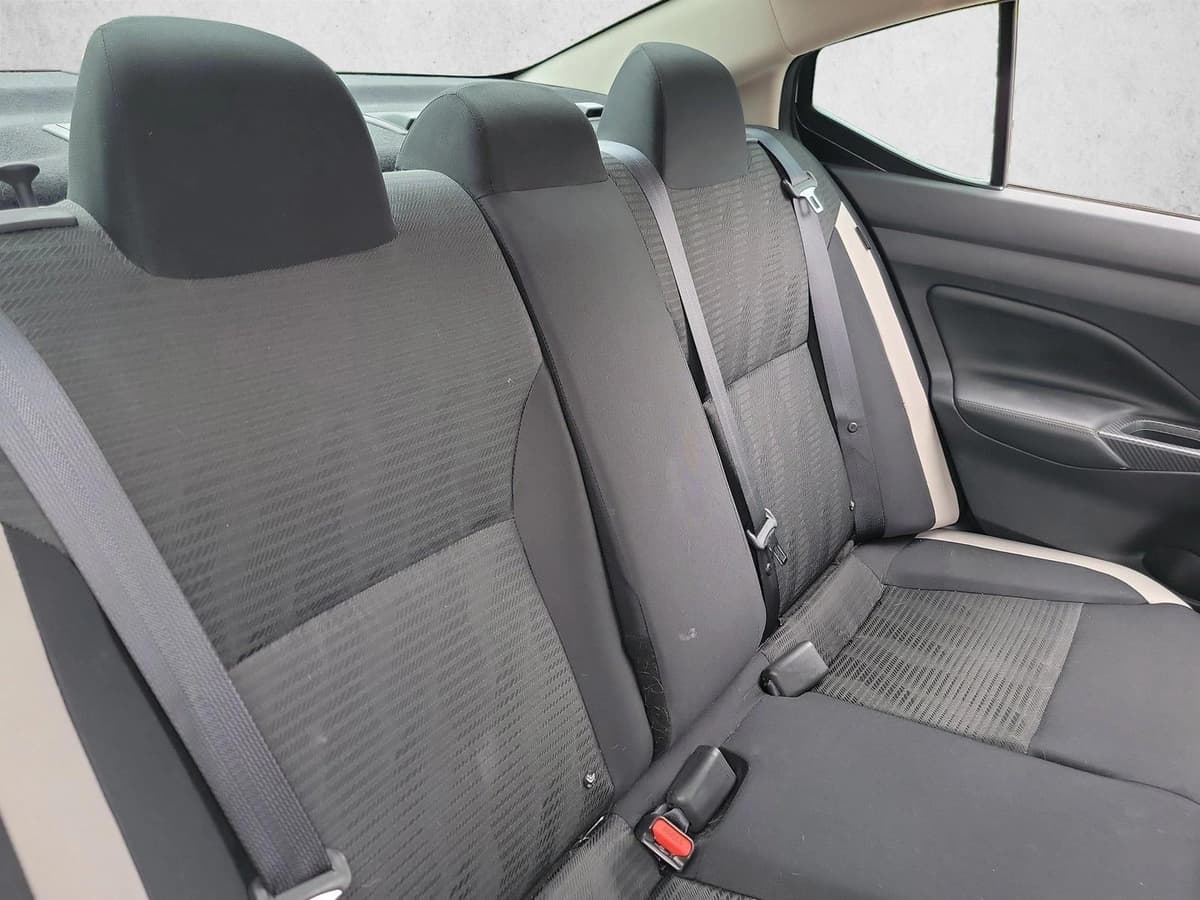 2020 Nissan Versa - Image 16