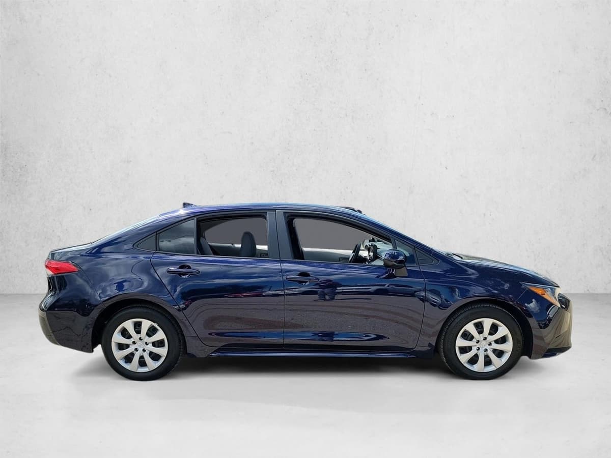 2025 Toyota Corolla - Image 4