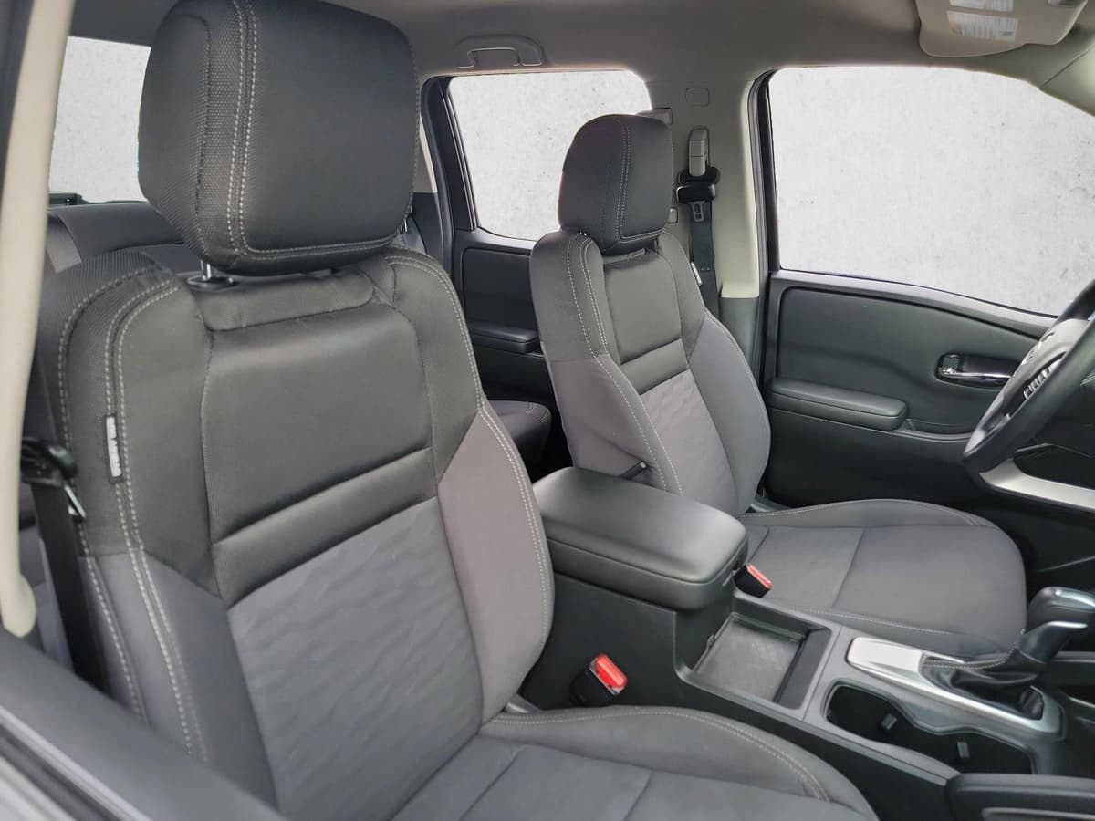 2024 Nissan Frontier - Image 12