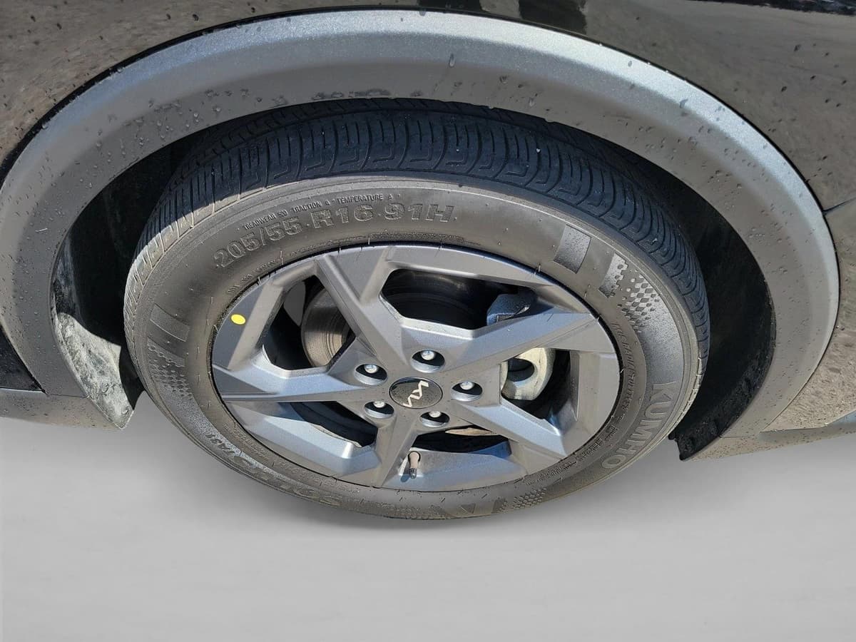 2025 Kia K4 - Image 10