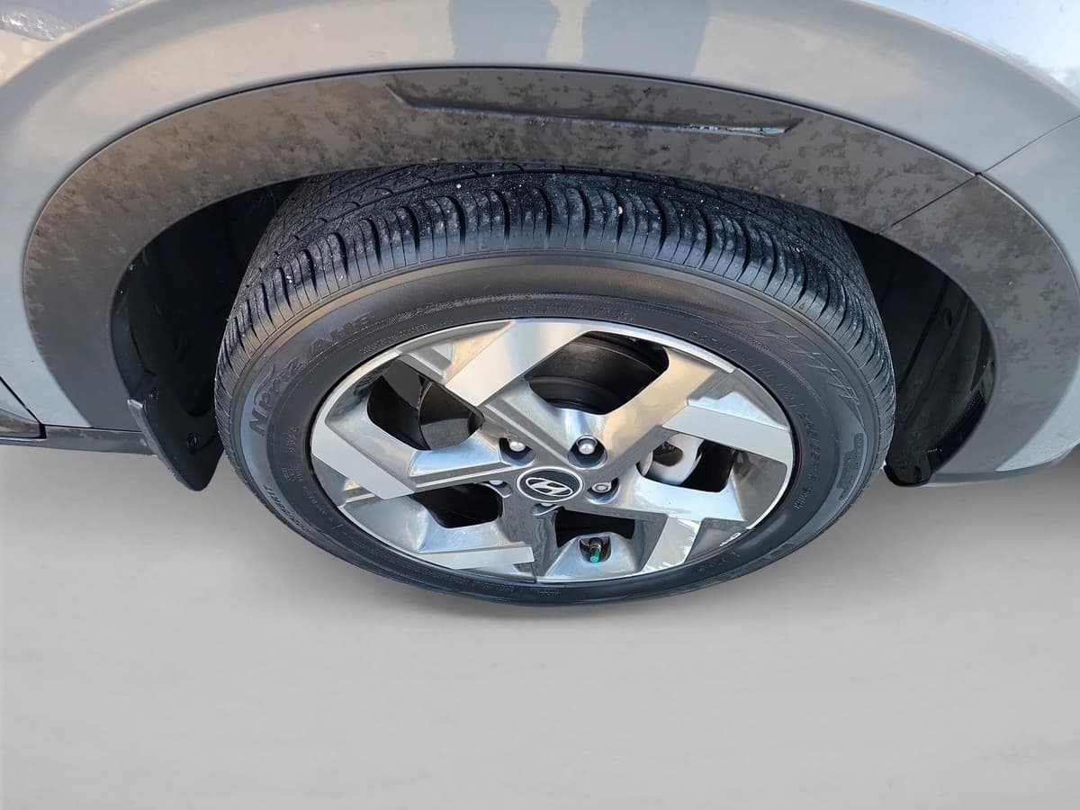 2023 Hyundai Venue - Image 10