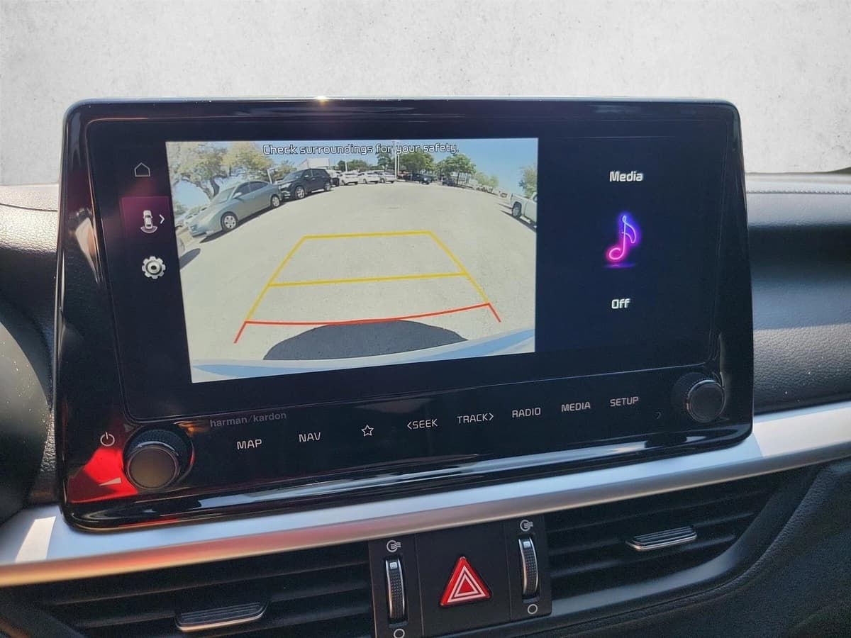 2023 Kia Forte - Image 24