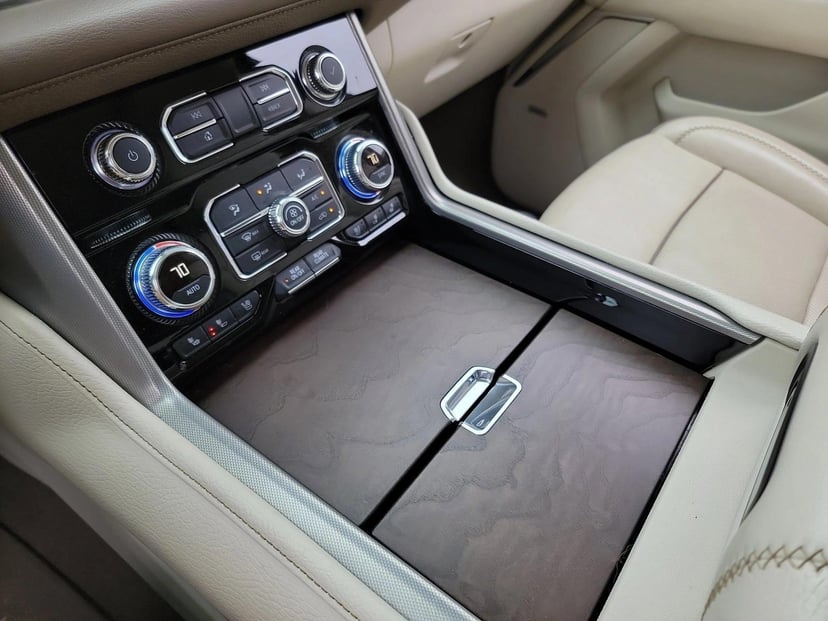 2021 GMC Yukon - Image 24