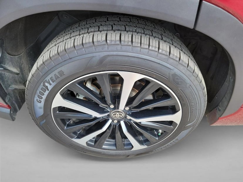 2021 Toyota Highlander - Image 10