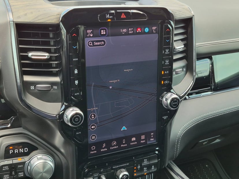 2025 Ram 1500 - Image 14