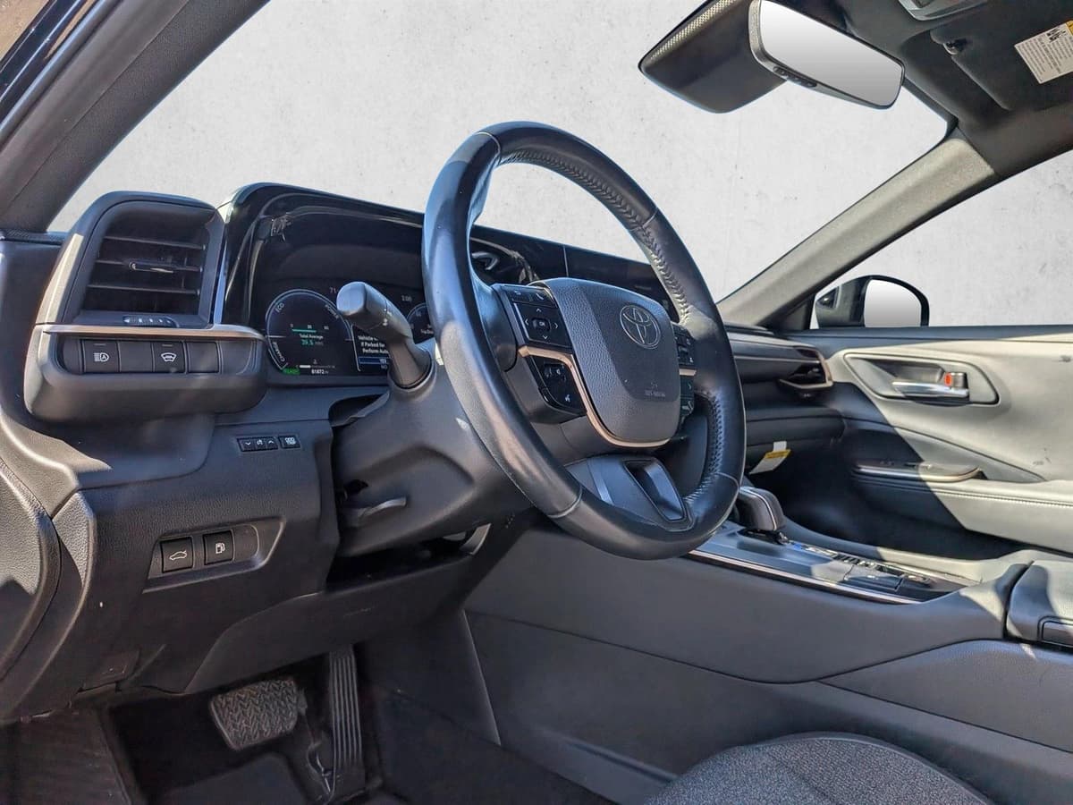 2023 Toyota Crown - Image 10