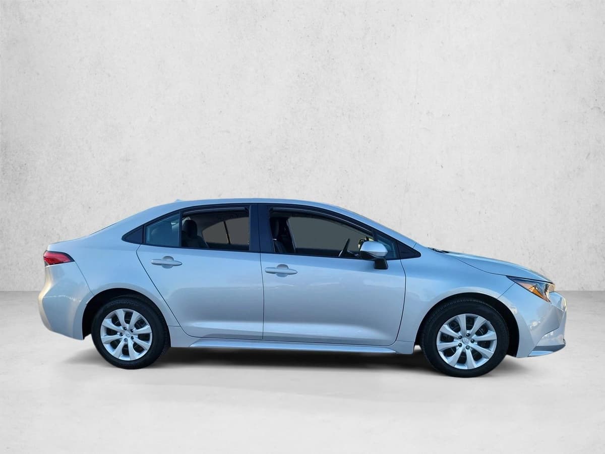 2025 Toyota Corolla - Image 4