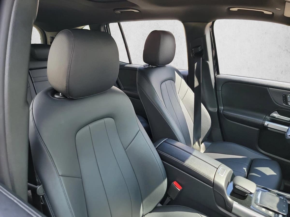 2023 Mercedes-Benz GLB 250 - Image 14