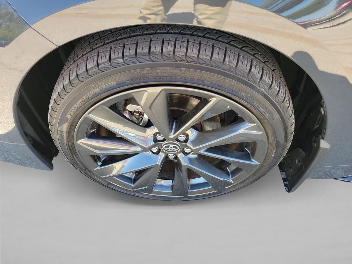 2024 Toyota Corolla Hybrid - Image 9