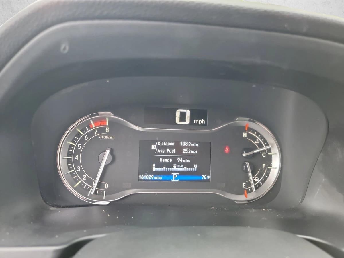 2019 Honda Ridgeline - Image 16