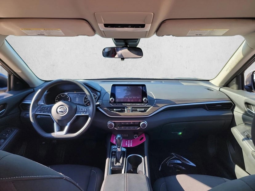 2024 Nissan Altima - Image 17