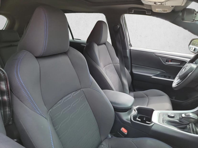2025 Toyota RAV4 Hybrid - Image 15