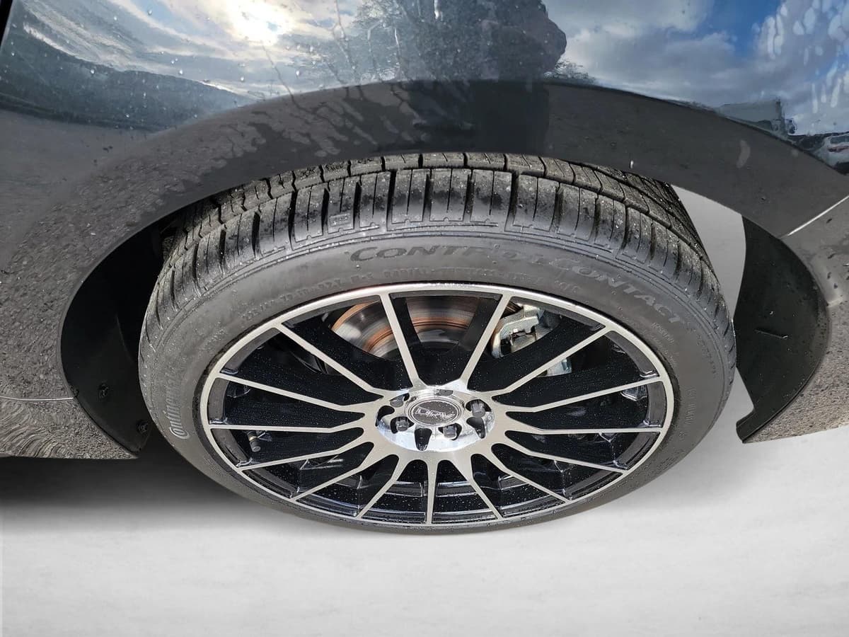 2021 Toyota Corolla - Image 12