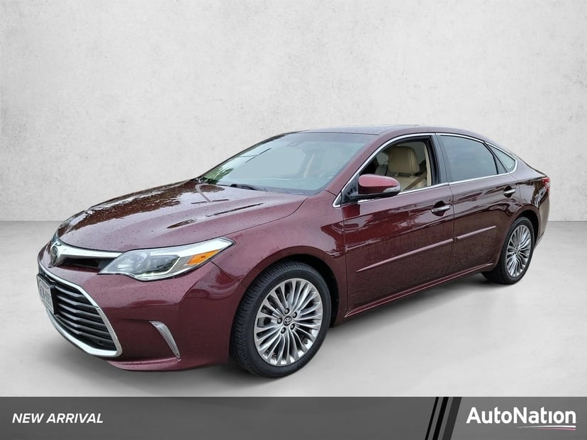2016 Toyota Avalon - Image 2