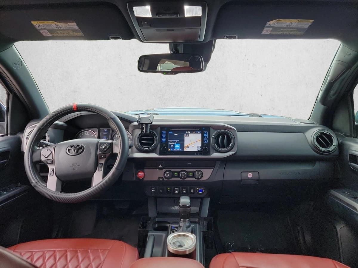 2019 Toyota Tacoma - Image 17