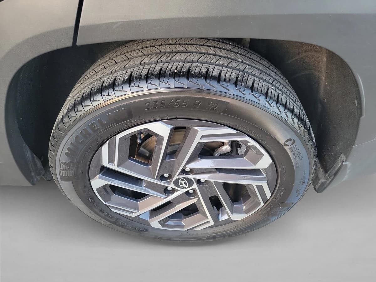 2025 Hyundai Tucson Hybrid - Image 12