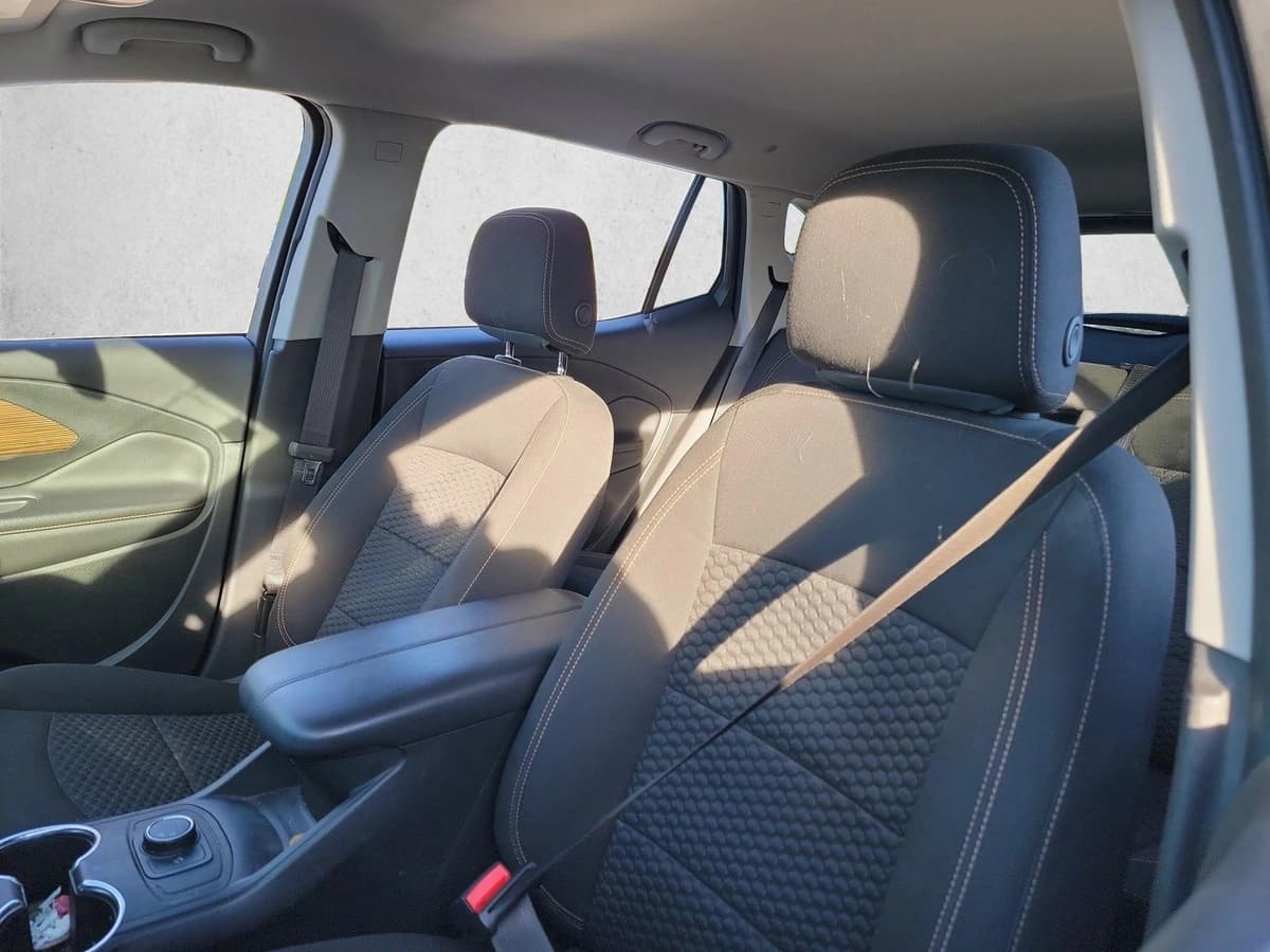 2018 GMC Terrain - Image 13