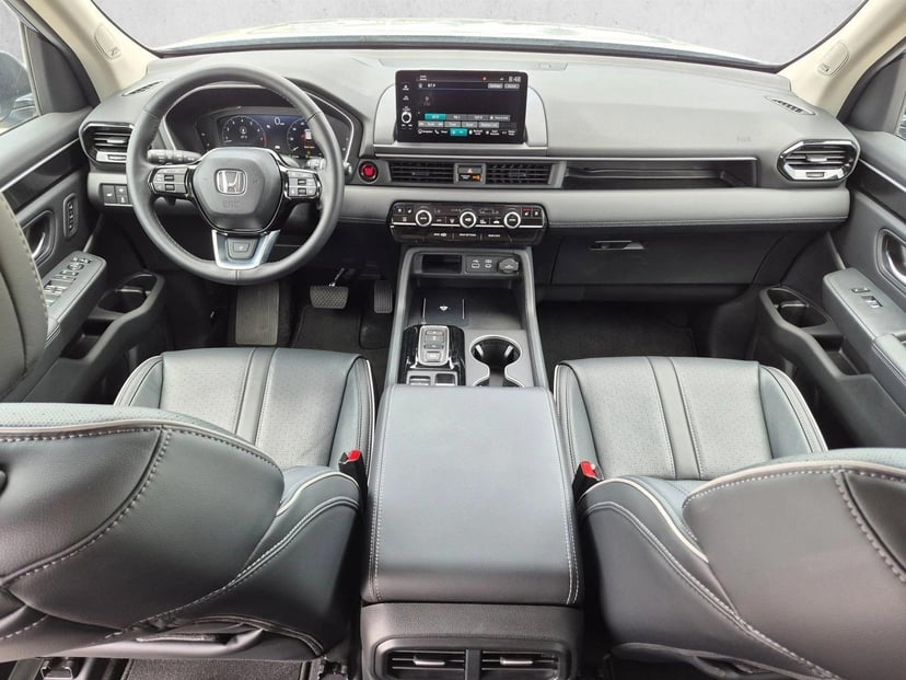 2025 Honda Pilot - Image 17