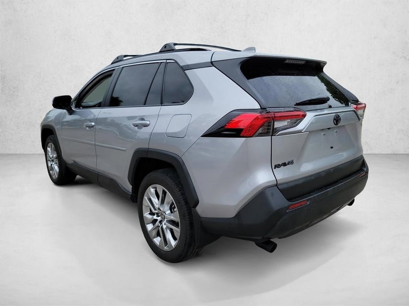 2025 Toyota RAV4 - Image 7