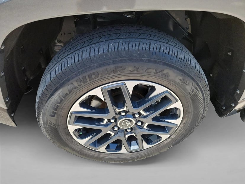 2023 Toyota Tundra - Image 6