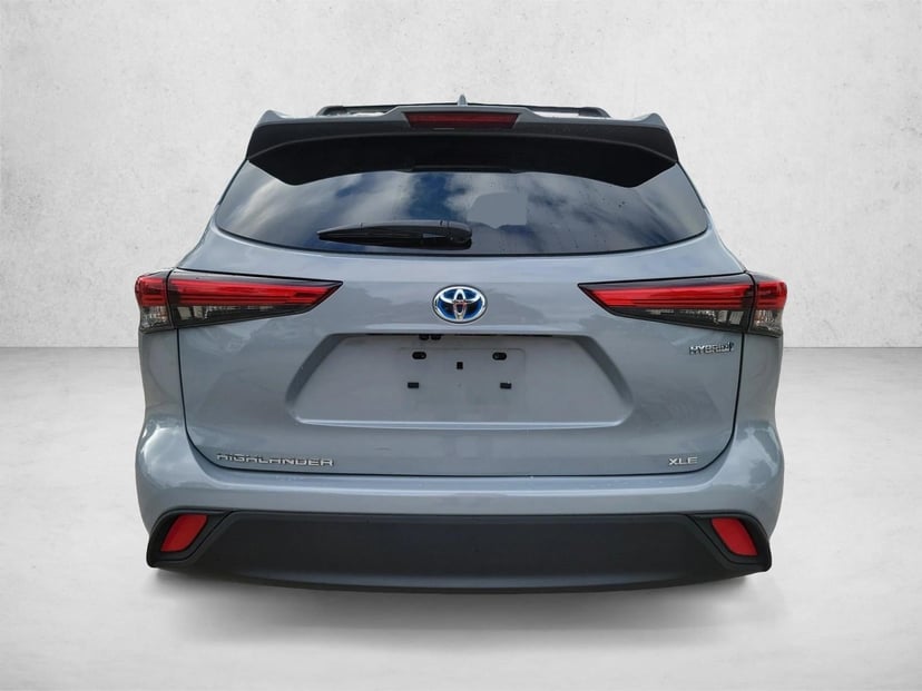 2022 Toyota Highlander Hybrid - Image 6