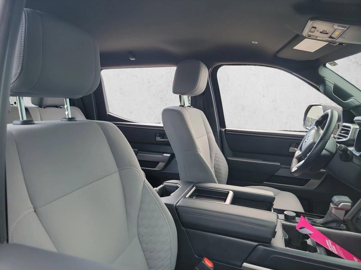 2025 Toyota Tundra - Image 15