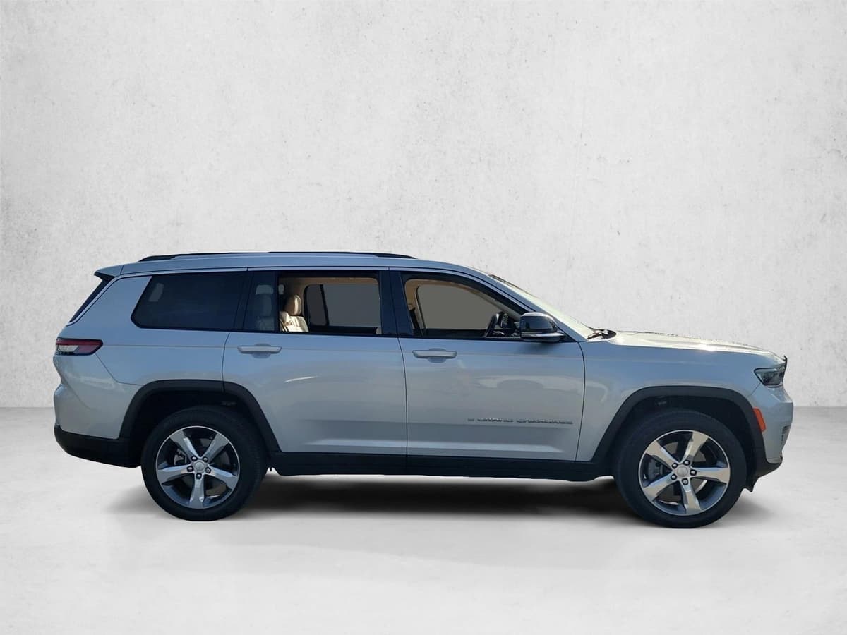 2022 Jeep New Grand Cherokee - Image 4