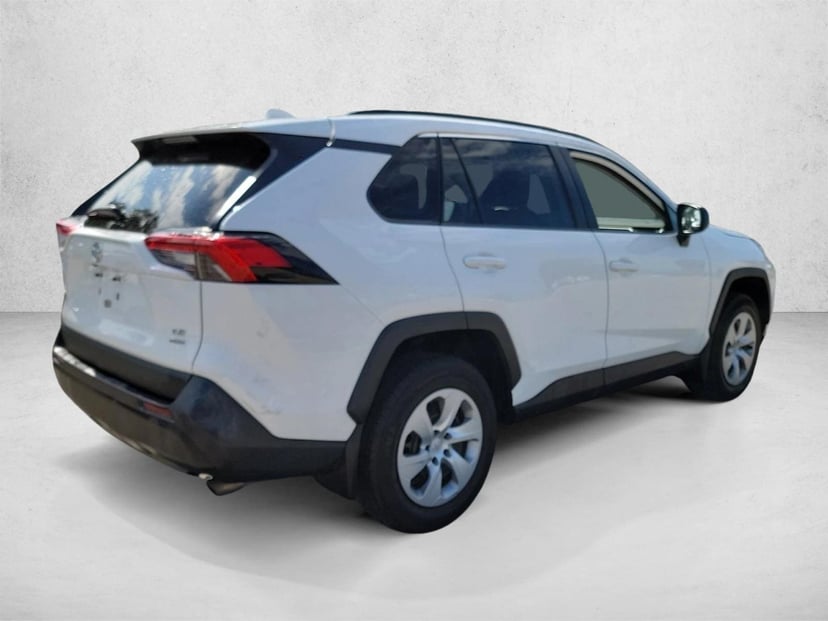 2021 Toyota RAV4 - Image 5