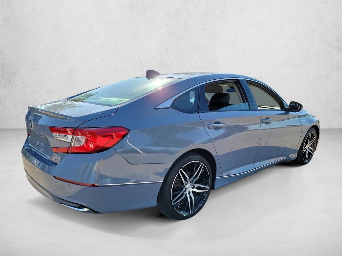 2022 Honda Accord Hybrid - Image 5