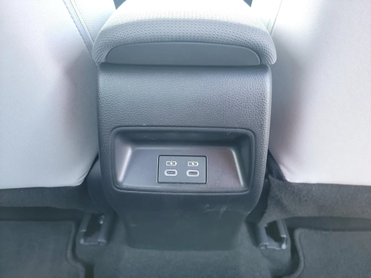 2025 Toyota Corolla - Image 17