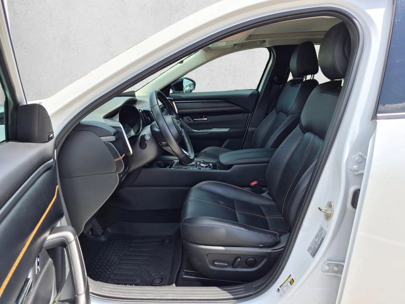 2023 Mazda CX-50 - Image 16
