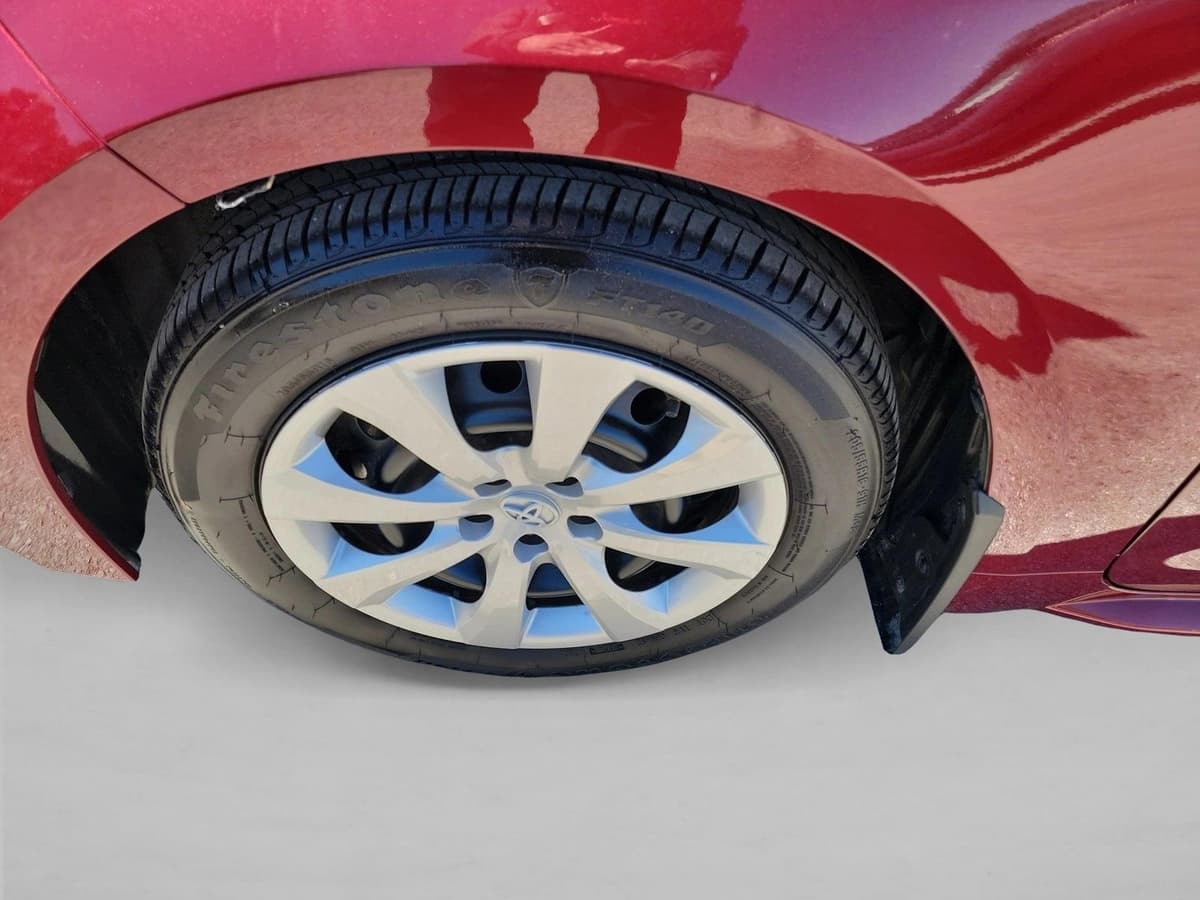 2025 Toyota Corolla - Image 9