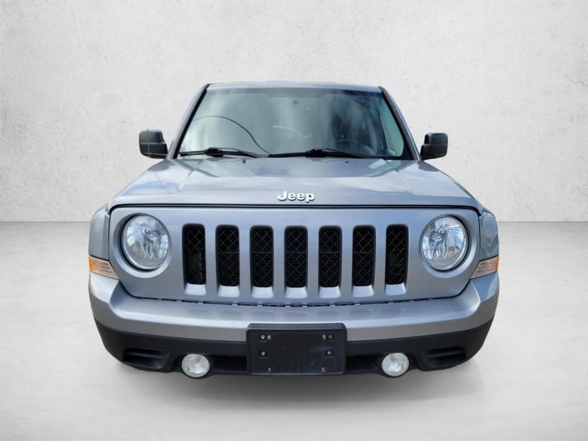 2016 Jeep Patriot - Image 2