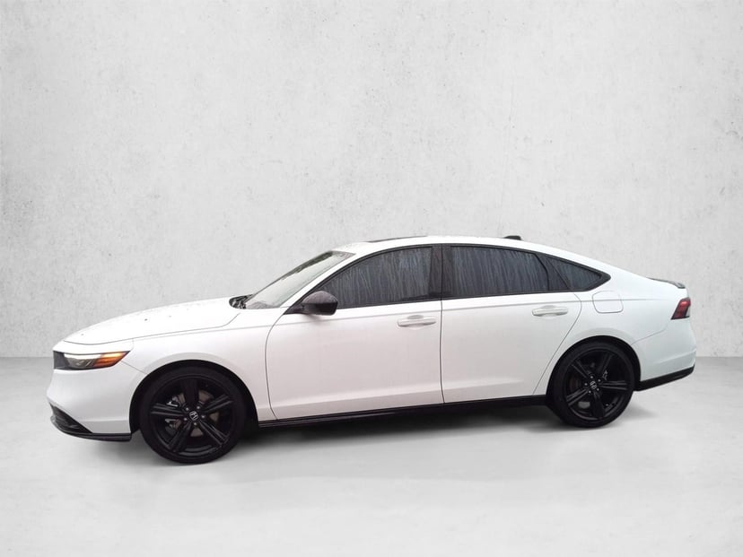 2023 Honda Accord Hybrid - Image 8