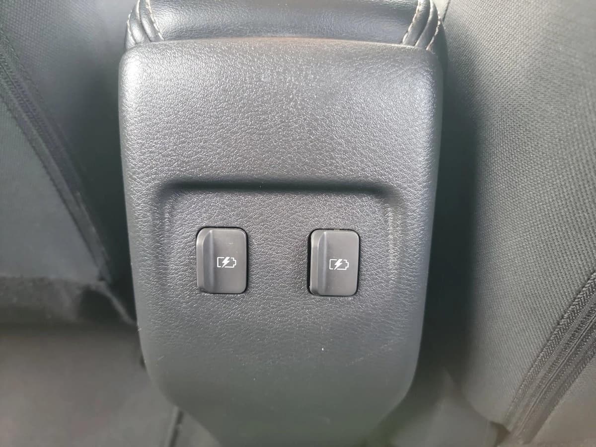 2023 Nissan Kicks - Image 17