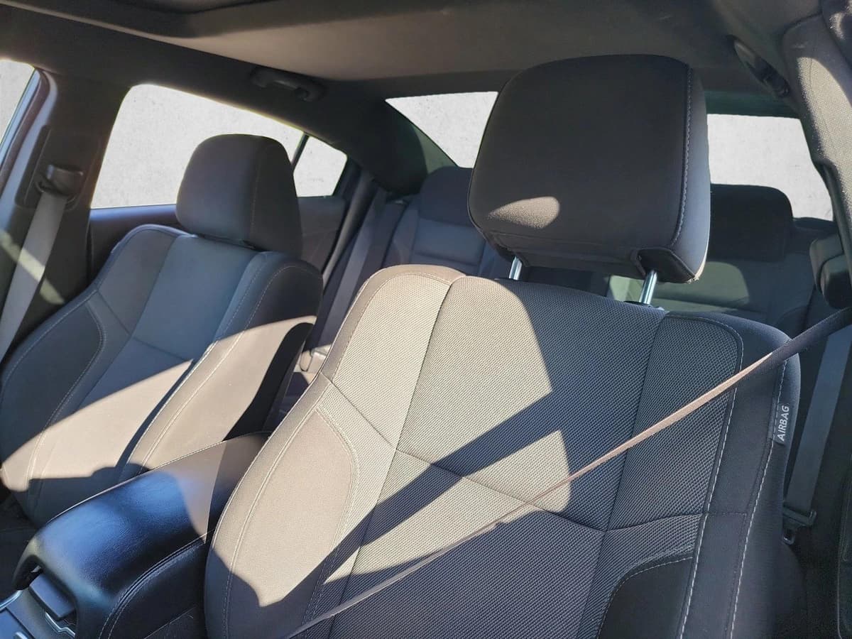 2018 Dodge Charger - Image 14